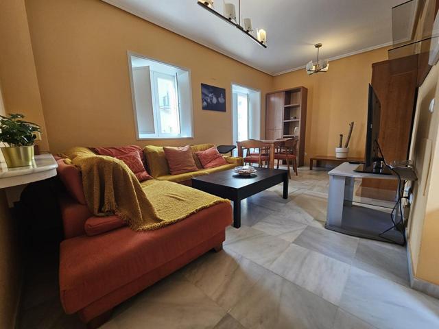 PRÁCTICO Y ESTUPENDO PISO!! PARKING SUT.!! photo 0