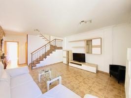Vivienda unifamiliar adosada en 3 dormitorios en Pulianillas photo 0