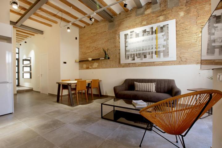 Vivienda de diseño con gran patio privado a 3 minutos de la playa photo 0