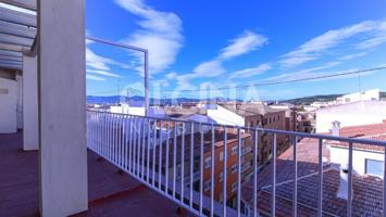 Ático en venta con terraza y patio-galería en una sola planta en plena avenida Constitución Ibi photo 0