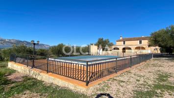 ¡Masía cerca de Alcoy a un precio de oportunidad! ¡Con piscina, pérgola y barbacoa! photo 0