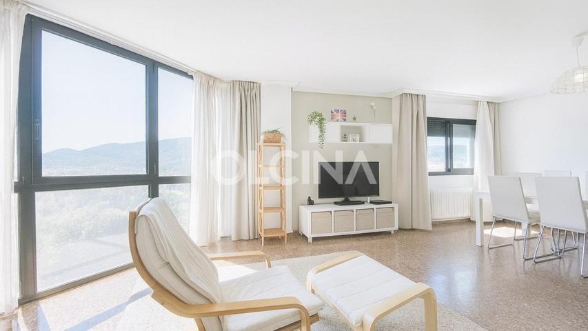 Consiga este piso exclusivo en una de las avenidas más cotizadas de Alcoy photo 0