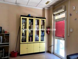 Local en venta en Lucena de 42 m2 photo 0