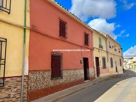 Casa De Pueblo en venta en Lucena de 200 m2 photo 0