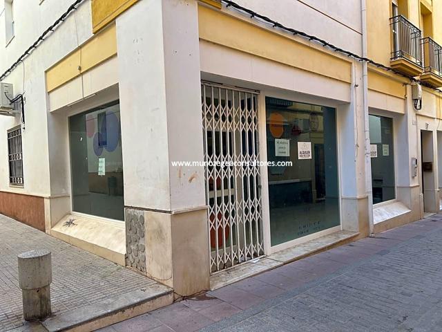 Local en venta en Lucena de 74 m2 photo 0