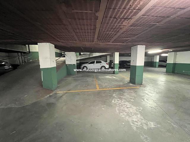 Plaza De Parking en venta en Lucena de 12 m2 photo 0