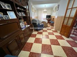 Casa - Chalet en venta en Lucena de 108 m2 photo 0