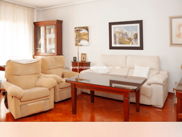 Casa - Chalet en venta en Lucena de 320 m2 photo 0