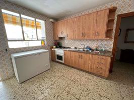 Casa - Chalet en venta en Lucena de 125 m2 photo 0
