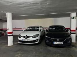 Plaza De Parking en venta en Lucena de 15 m2 photo 0