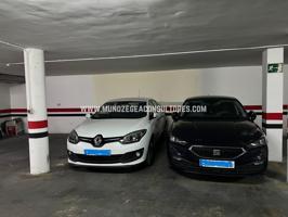 Plaza De Parking en venta en Lucena de 15 m2 photo 0