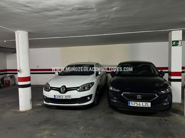 Plaza De Parking en venta en Lucena de 15 m2 photo 0