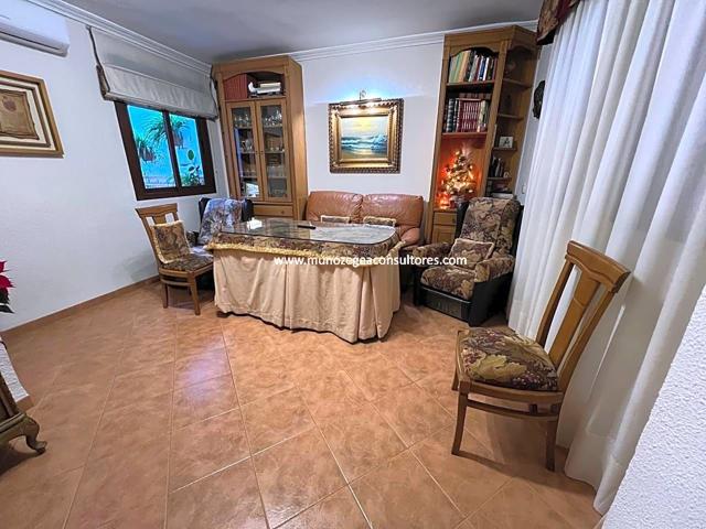 Casa - Chalet en venta en Lucena de 170 m2 photo 0