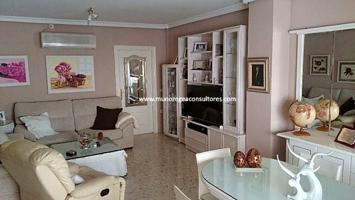 Casa - Chalet en venta en Lucena de 360 m2 photo 0