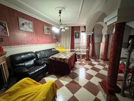 Casa - Chalet en venta en Lucena de 228 m2 photo 0