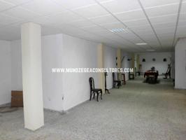 Local en alquiler en Lucena de 120 m2 photo 0