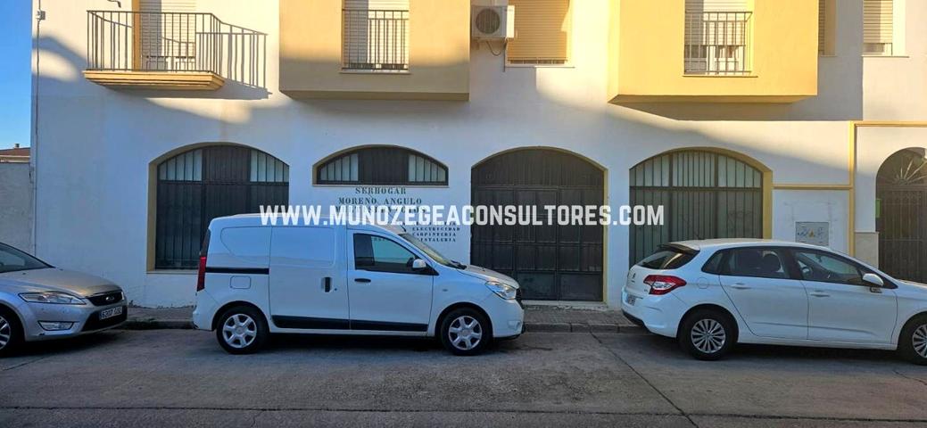 Local en alquiler en Lucena de 295 m2 photo 0