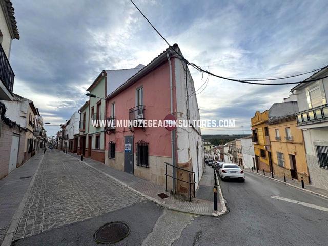 Casa - Chalet en venta en Puente Genil de 159 m2 photo 0