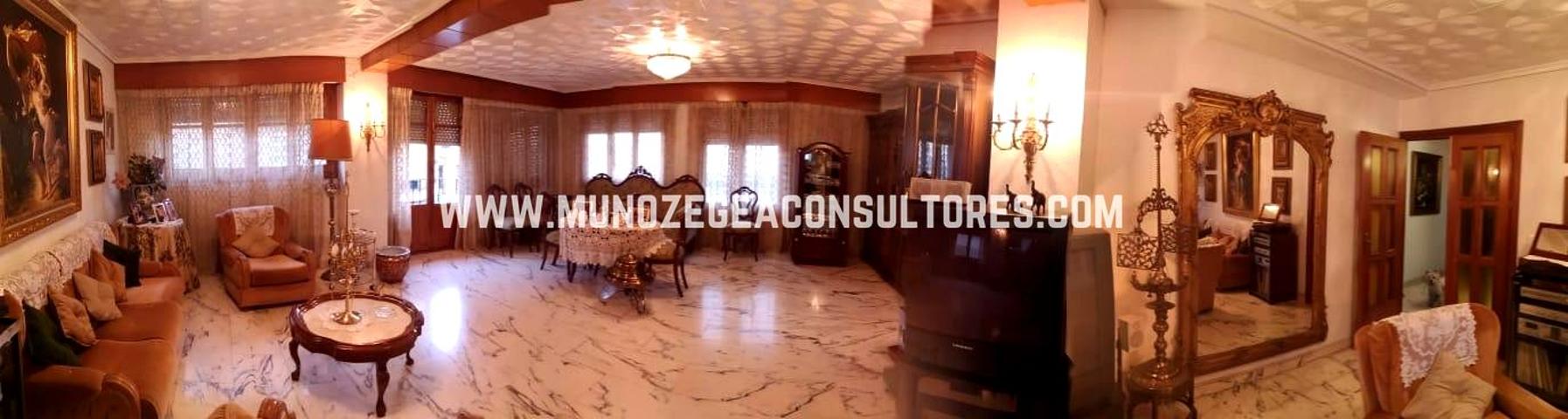 Piso en venta en Lucena de 231 m2 photo 0