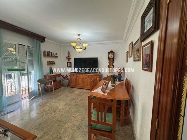 Piso en venta en Lucena de 104 m2 photo 0