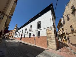 Casa - Chalet en venta en Lucena de 2177 m2 photo 0
