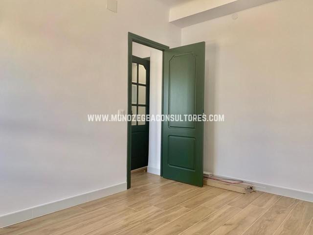 Piso en venta en Lucena de 60 m2 photo 0