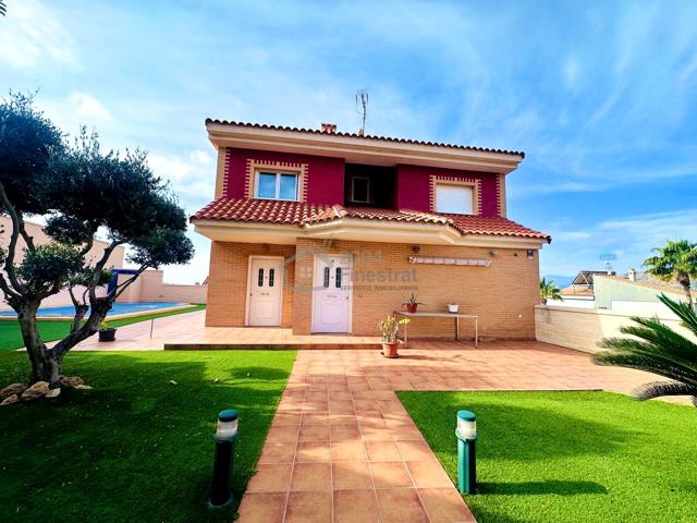 IMPRESIONANTE CHALET INDEPENDIENTE EN FINESTRAT !! photo 0