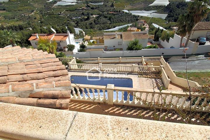 IMPRESIONANTE CHALET EN CALLOSA DE ENSARRIA. photo 0