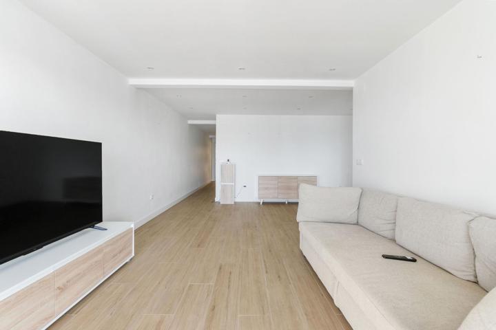 FANTASTICO APARTAMENTO TOTALMENTE REFORMADO, PRIMERA LINEA PLAYA DEL CURA!! photo 0