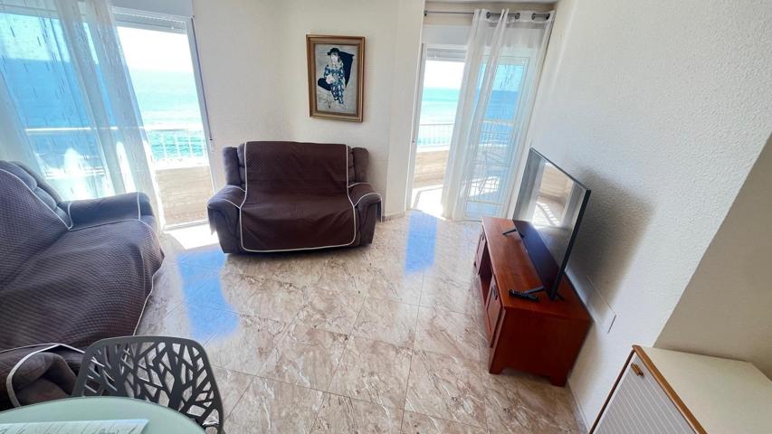 APARTAMENTO CON VISTAS FRONTALES AL MAR EN PRIMERA LÍNEA DE LA PLAYA DE LOS LOCOS photo 0