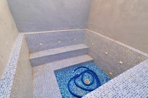 PLANTA BAJA DE TRES DORMITORIOS, TERRAZA, PISCINA Y JARDÍN PRIVADO photo 0