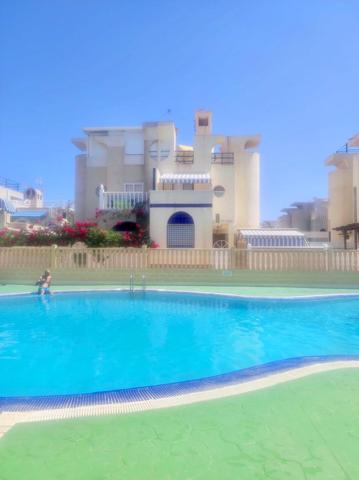 ADOSADO EN URBANIZACIÓN DUNAS DE LA MATA, 2 DORMITORIOS, SOLEADO, CON PISCINA Y SOLARIUM PRIVADO photo 0