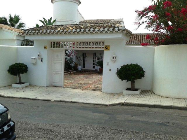 Villa de 5 dormitorios venta en Mojacar Playa. photo 0