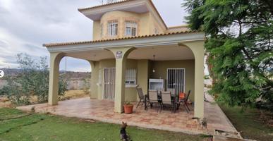CASA EN ARBOLEAS photo 0