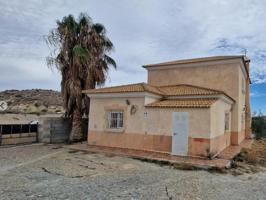 CASA EN ARBOLEAS photo 0