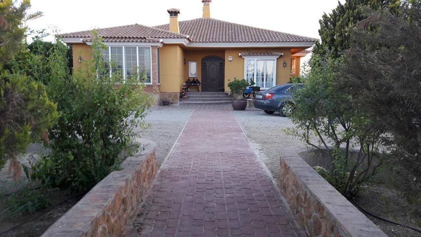 Casa - Chalet en venta en VERA de 300 m2 photo 0