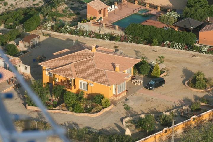Casa - Chalet en venta en VERA de 300 m2 photo 0