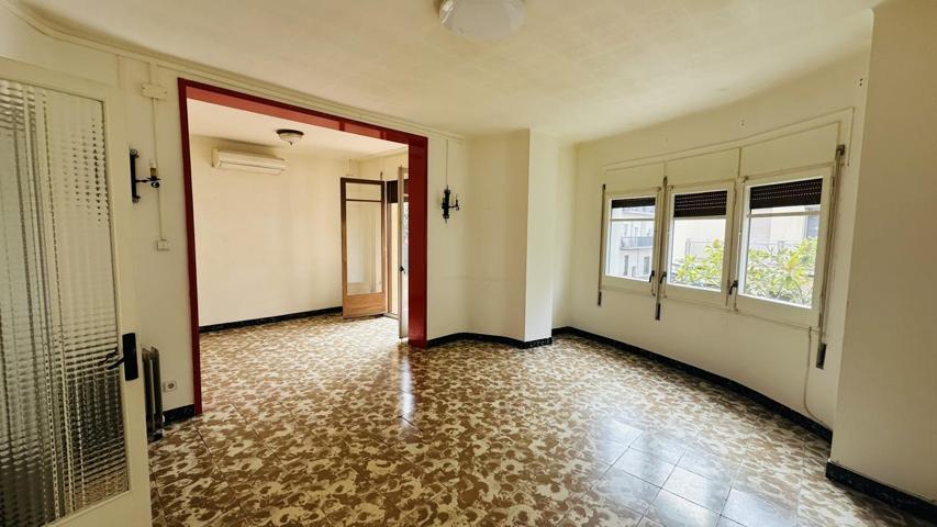 Opotunidad Piso en Cornellà ( Gavarra) photo 0