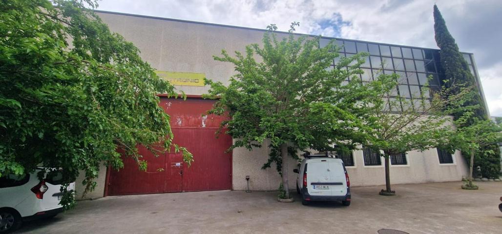 Nave industrial en alquiler photo 0