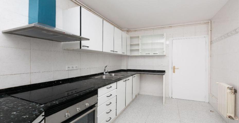 Piso ALQUILADO en venta oportunidad de inversión en GAVÀ photo 0