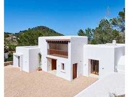 Casa en venta en Cala Bassa photo 0