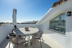 Casa En venta en La Carolina, Marbella photo 0