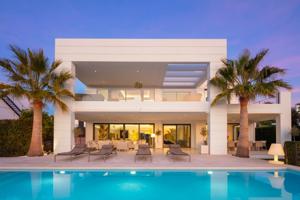 Casa En venta en Los Naranjos, Marbella photo 0