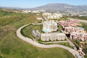 Piso En venta en Hipódromo-Cerrado Del Águila, Mijas photo 0