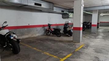 ¡Plaza de Parking en Venta junto a Calle Aragón – Excelente Ubicación! photo 0