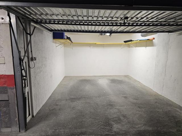 Oportunidad: Parking amplio y seguro en Joan Dameto photo 0