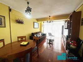 Piso en venta en Laredo photo 0