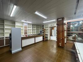 Local comercial en venta en Laredo photo 0