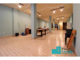 Local comercial en venta en Laredo photo 0