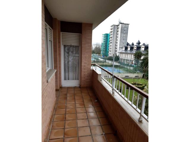 Piso en alquiler en Laredo photo 0